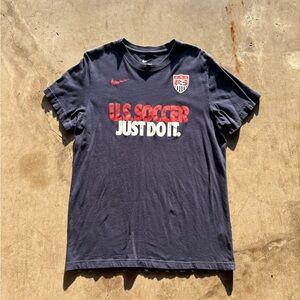 Men’s Nike USA Soccer Just Do It Slim Fit Blue Crew Neck Short Sleeve T-Shirt XL